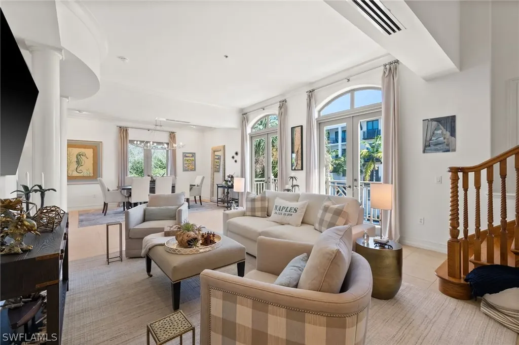 380 10th Street S Naples FL 34102