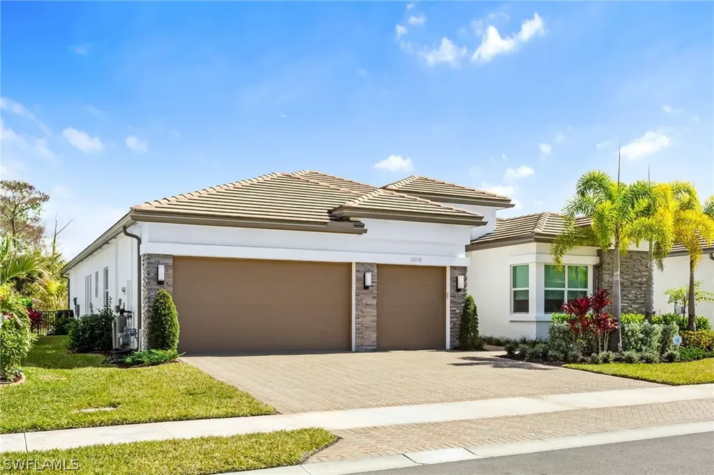 12058 Mimosa Street Naples FL 34120
