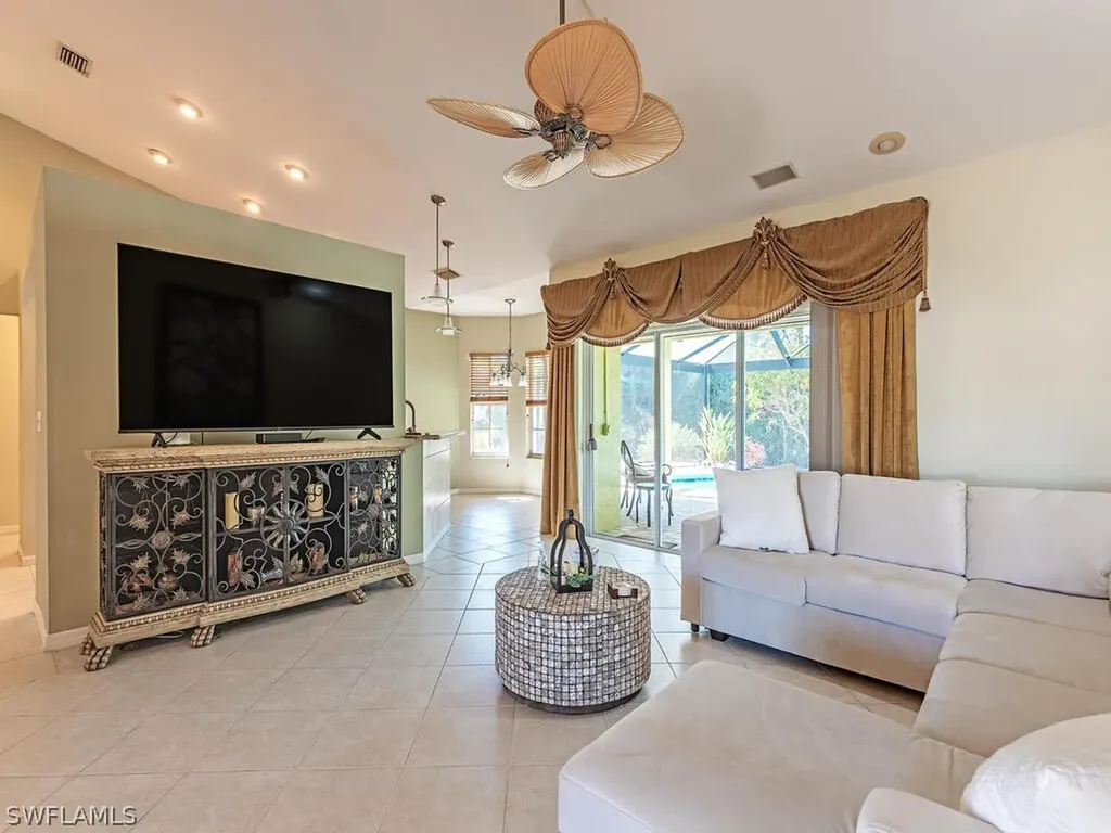 6827 Darby Court Naples FL 34104