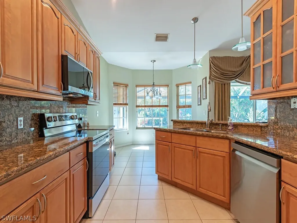 6827 Darby Court Naples FL 34104