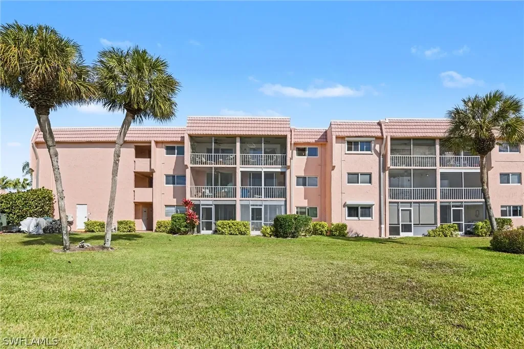 200 Forest Lakes Boulevard Naples FL 34105