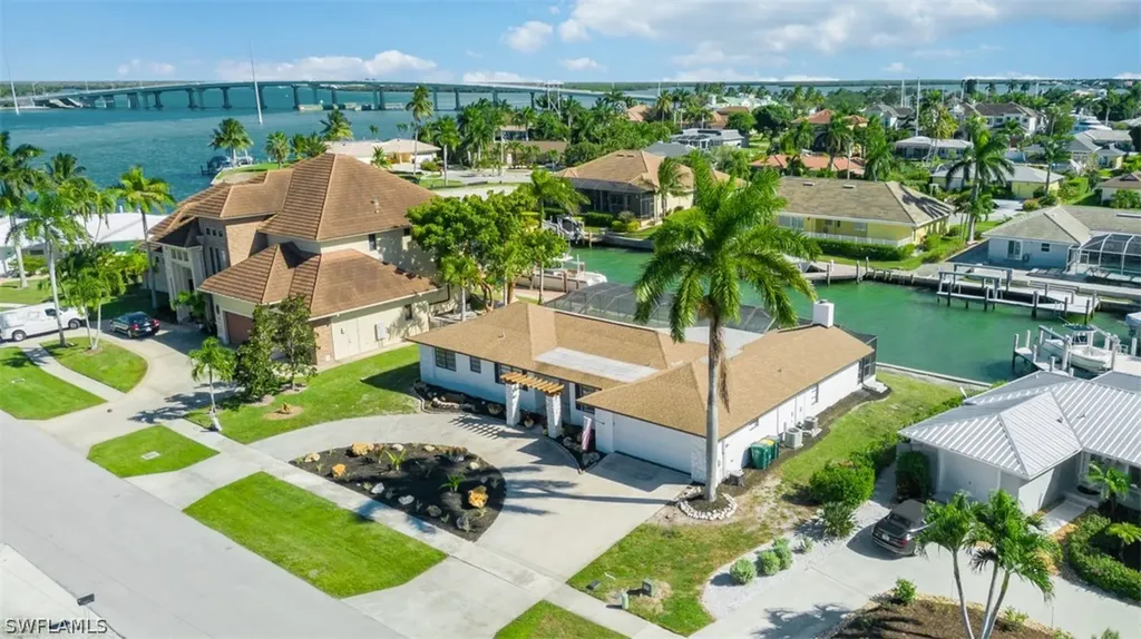 955 Iris Court Marco Island FL 34145