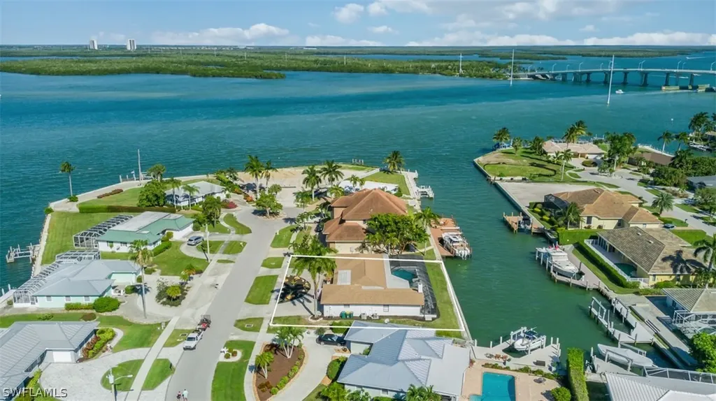 955 Iris Court Marco Island FL 34145