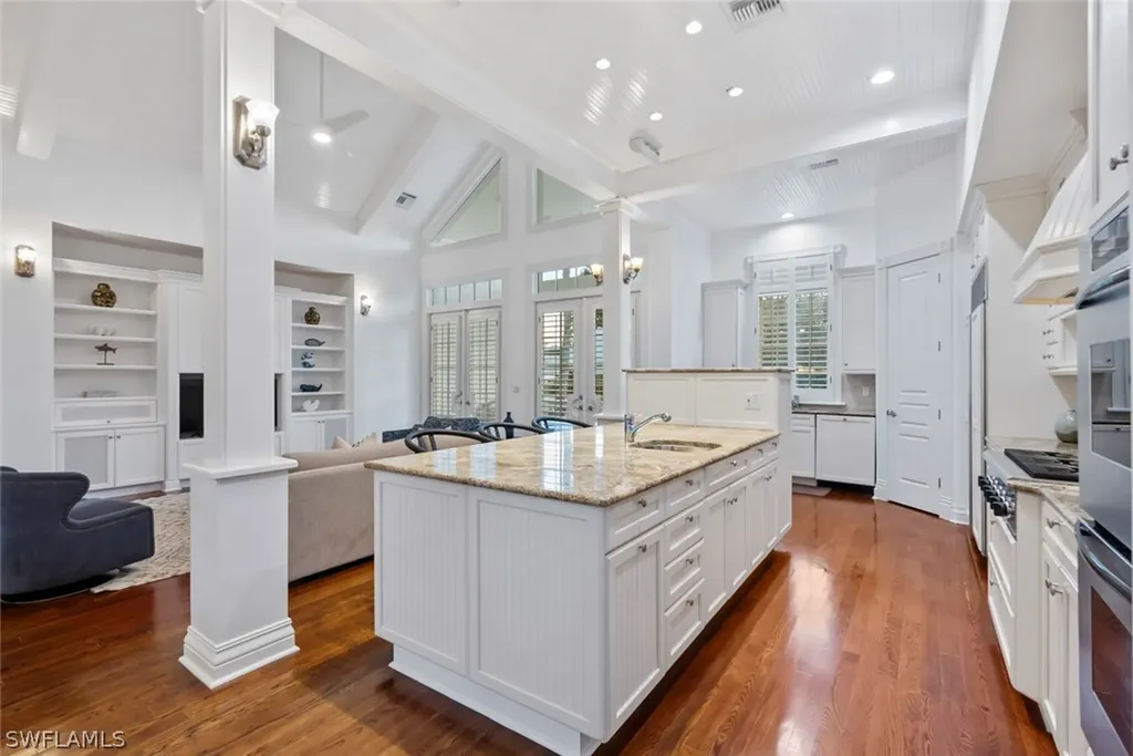 1551 Gulf Shore Boulevard S Naples FL 34102