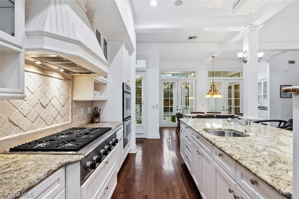 1551 Gulf Shore Boulevard S Naples FL 34102