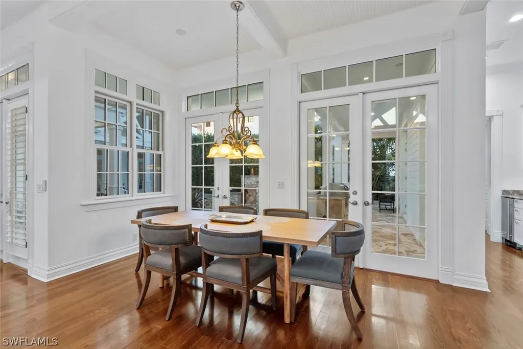 1551 Gulf Shore Boulevard S Naples FL 34102