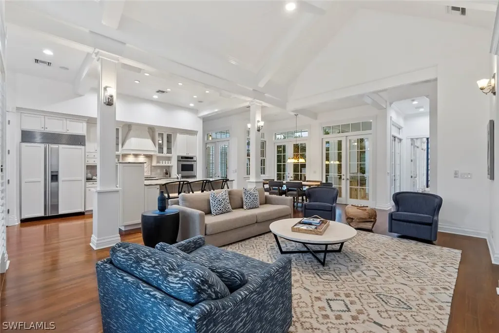 1551 Gulf Shore Boulevard S Naples FL 34102