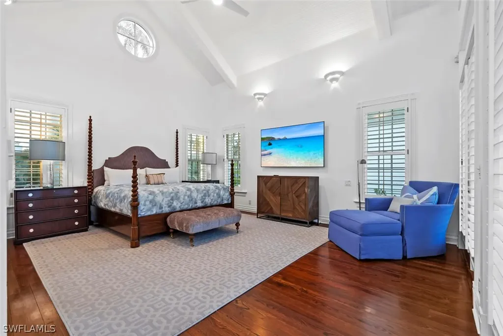 1551 Gulf Shore Boulevard S Naples FL 34102