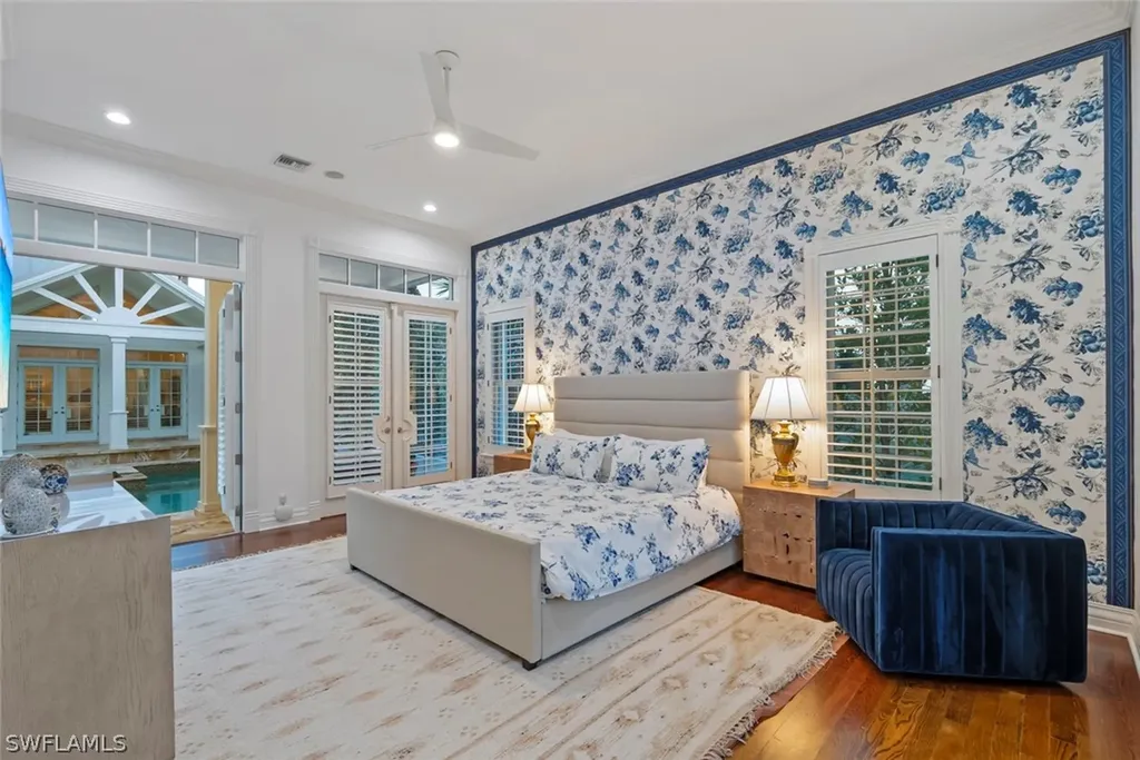 1551 Gulf Shore Boulevard S Naples FL 34102