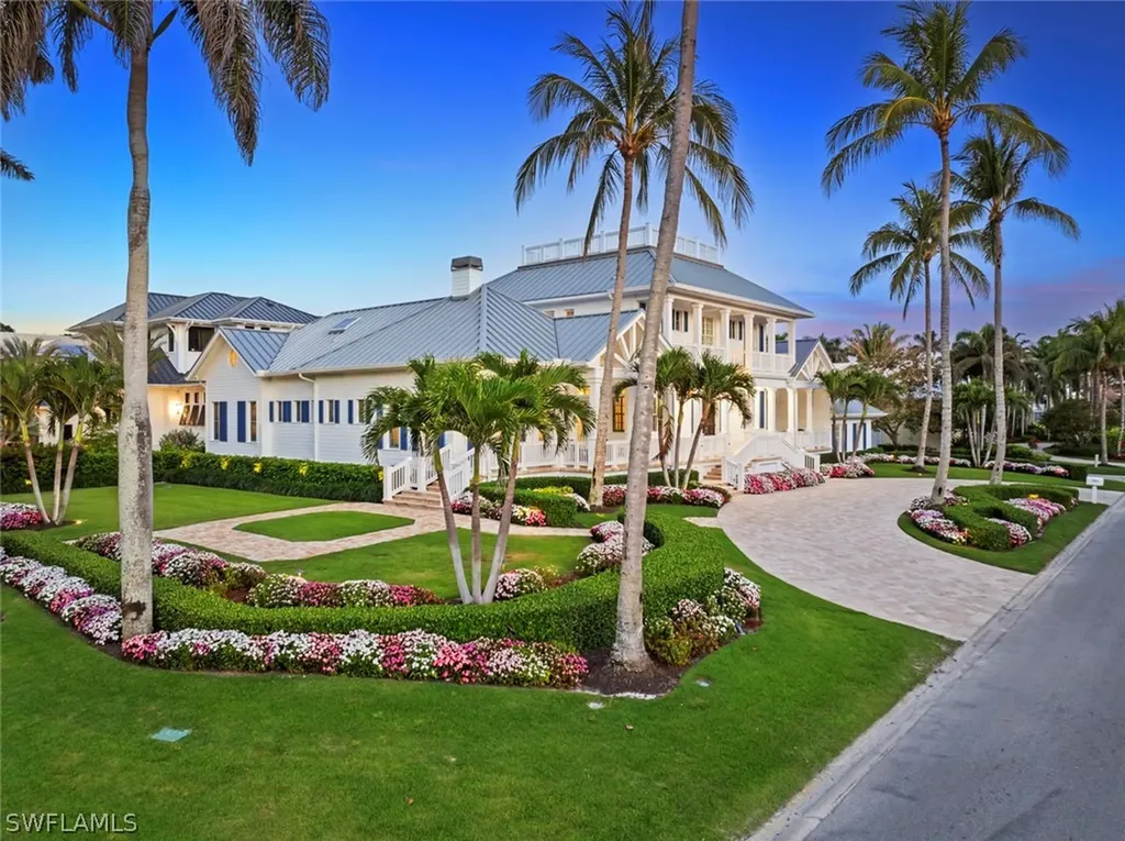 1551 Gulf Shore Boulevard S Naples FL 34102