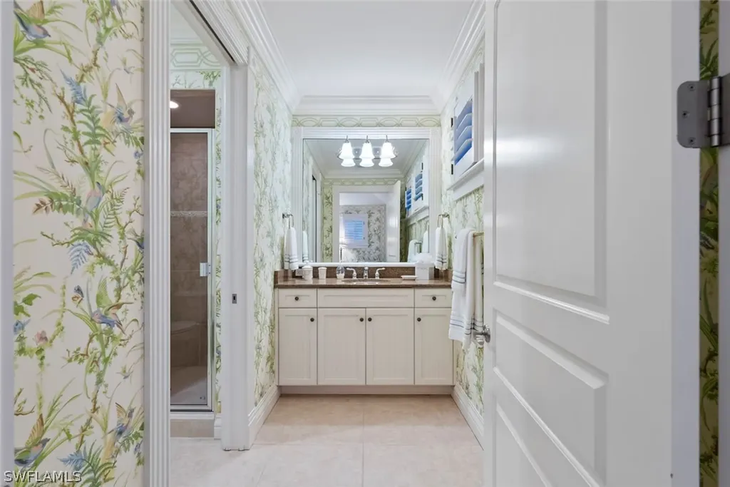 1551 Gulf Shore Boulevard S Naples FL 34102