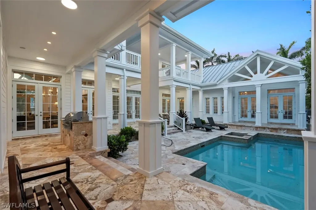 1551 Gulf Shore Boulevard S Naples FL 34102