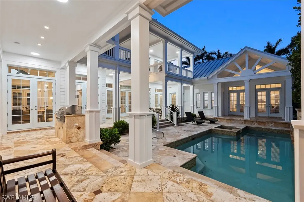 1551 Gulf Shore Boulevard S Naples FL 34102