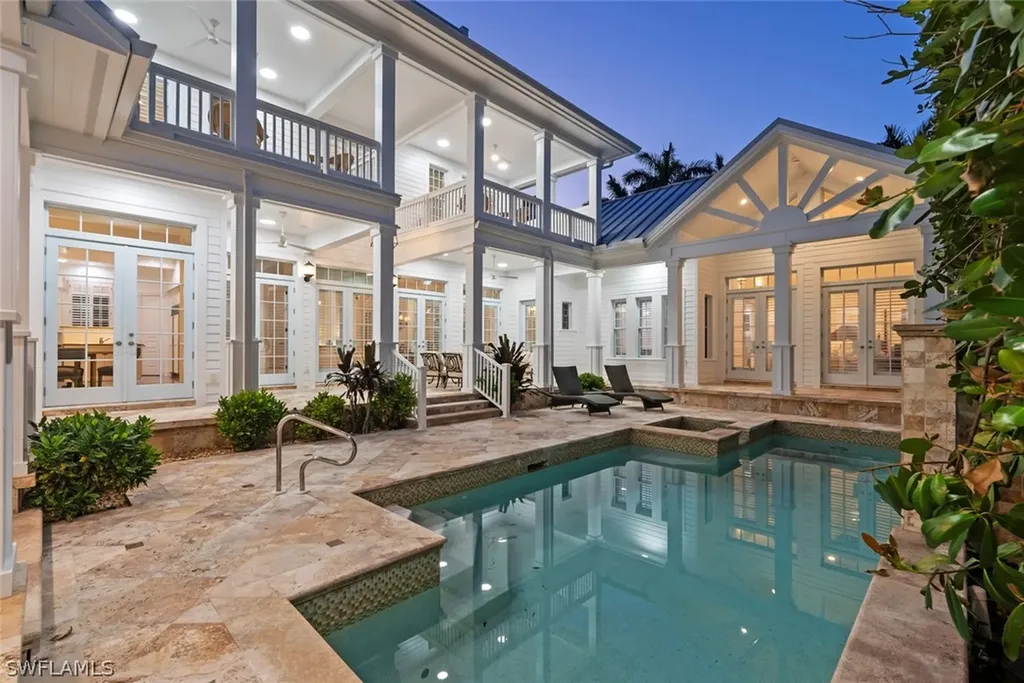 1551 Gulf Shore Boulevard S Naples FL 34102