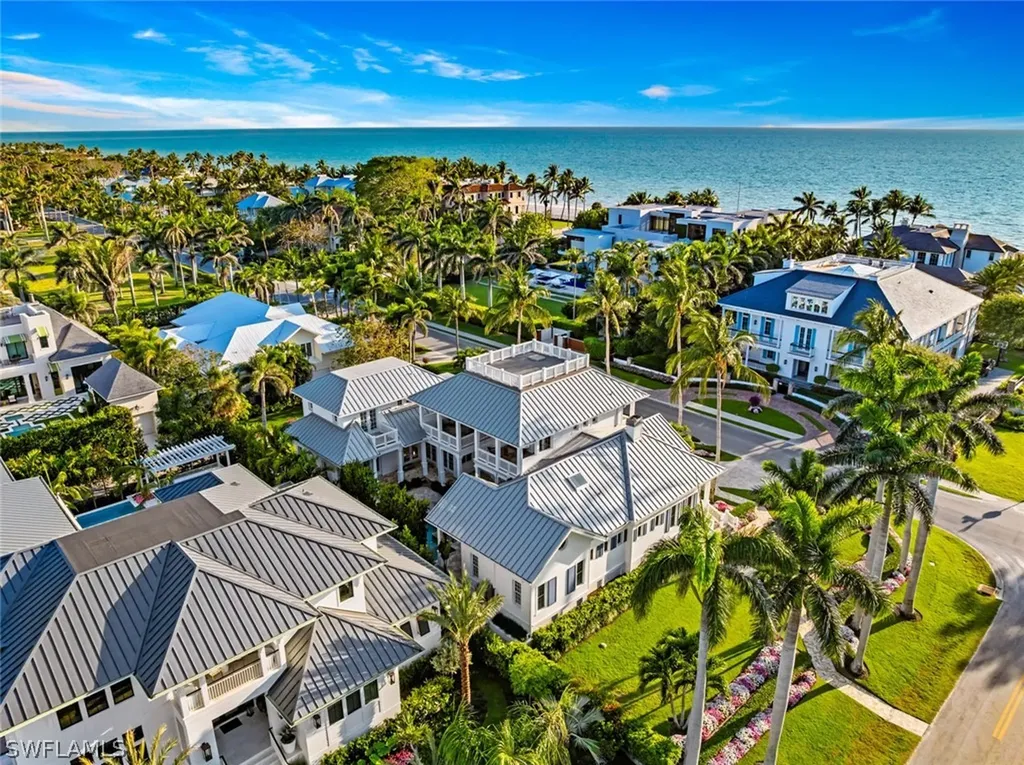 1551 Gulf Shore Boulevard S Naples FL 34102