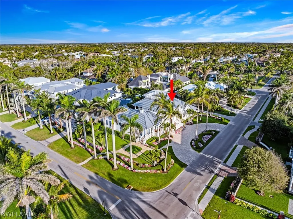 1551 Gulf Shore Boulevard S Naples FL 34102