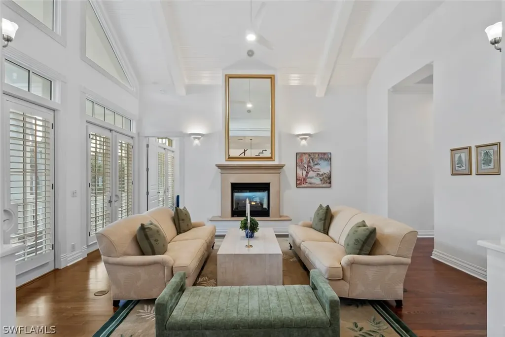 1551 Gulf Shore Boulevard S Naples FL 34102