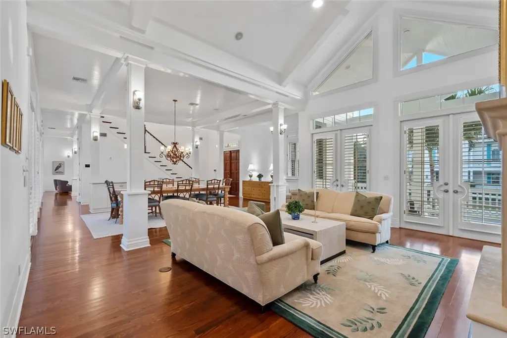 1551 Gulf Shore Boulevard S Naples FL 34102