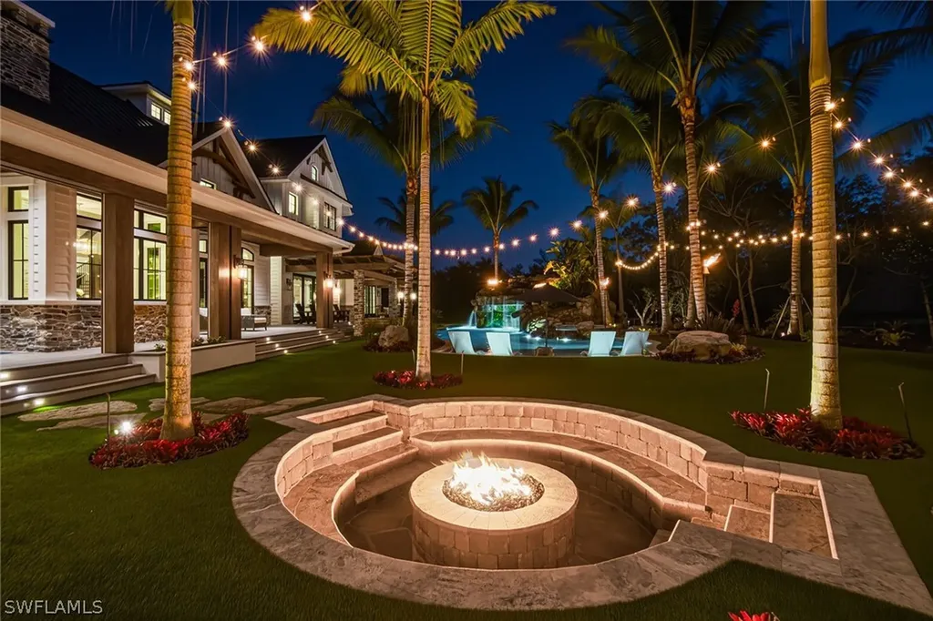 325 Cocohatchee Boulevard Naples FL 34110