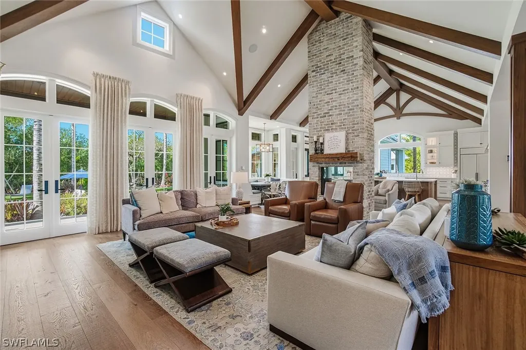 325 Cocohatchee Boulevard Naples FL 34110