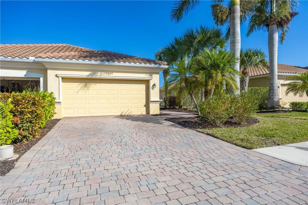 14488 Grapevine Drive Naples FL 34114