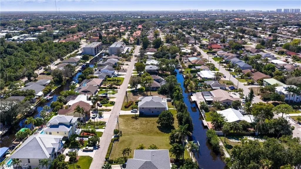 27257 Barbarosa Street Bonita Springs FL 34135