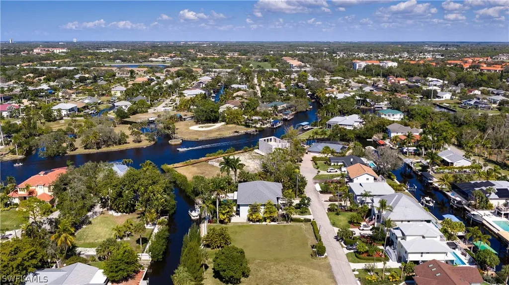 27257 Barbarosa Street Bonita Springs FL 34135