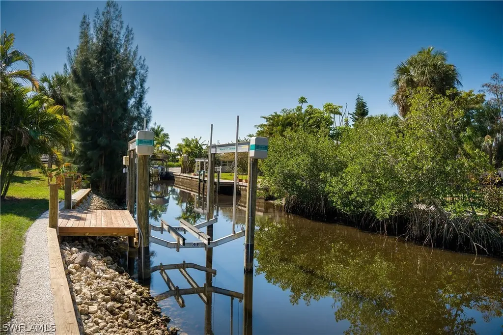 27257 Barbarosa Street Bonita Springs FL 34135