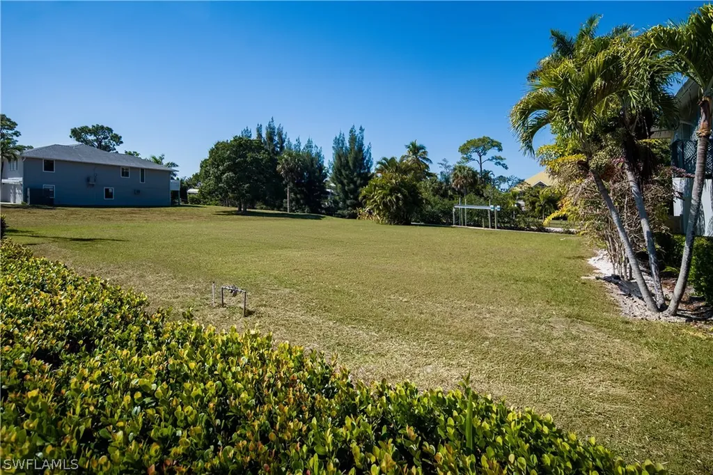 27257 Barbarosa Street Bonita Springs FL 34135