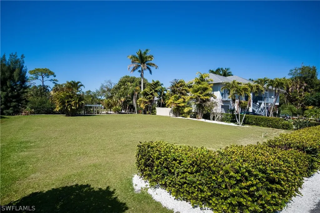 27257 Barbarosa Street Bonita Springs FL 34135