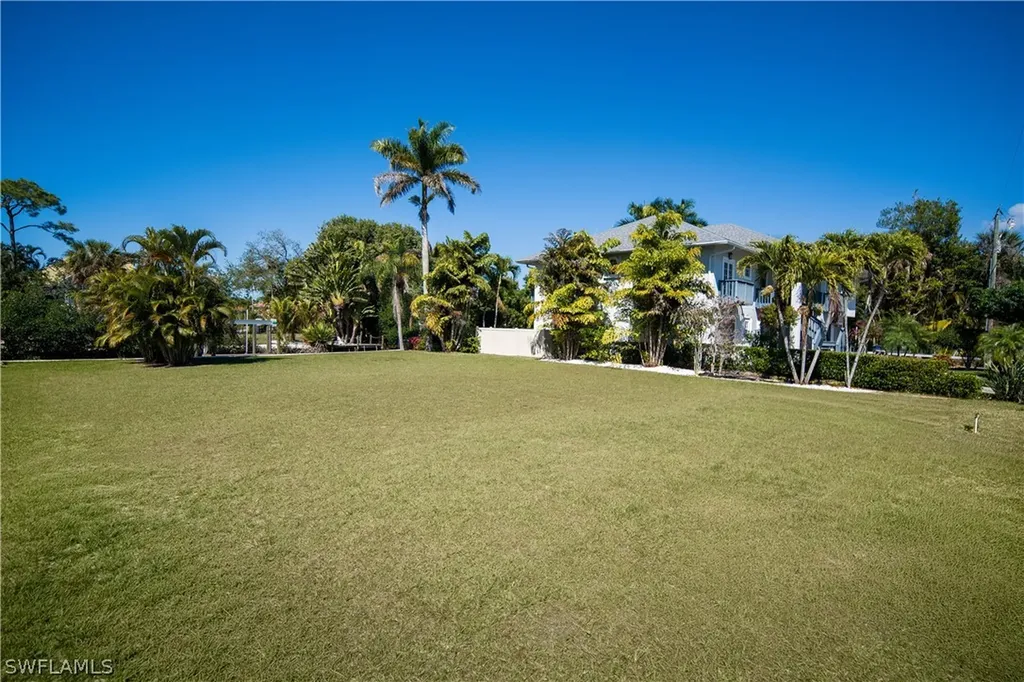 27257 Barbarosa Street Bonita Springs FL 34135