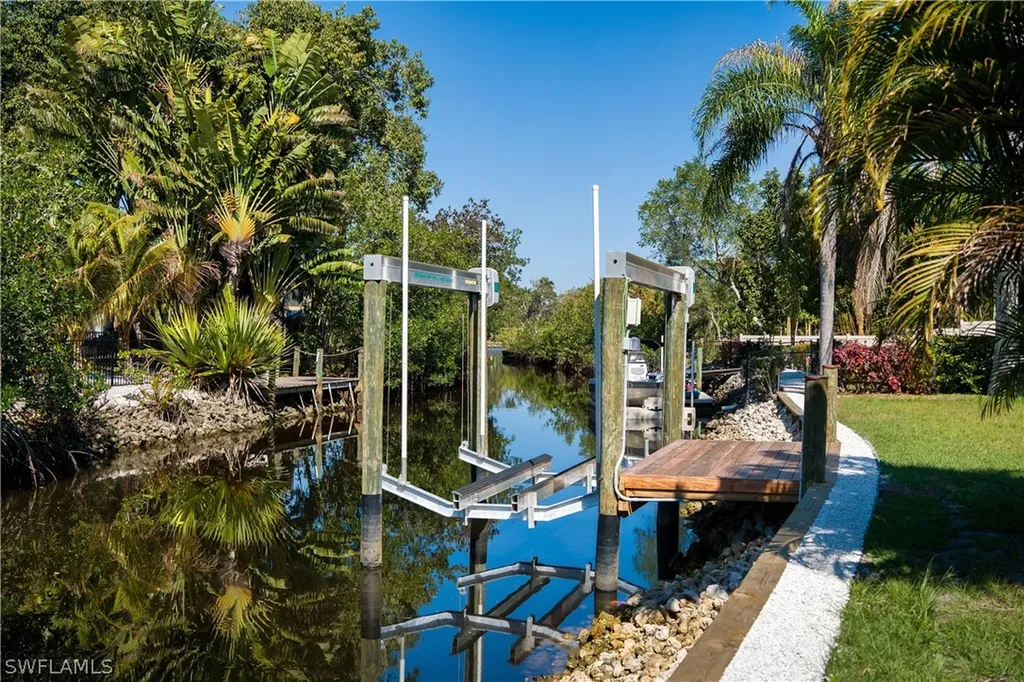 27257 Barbarosa Street Bonita Springs FL 34135