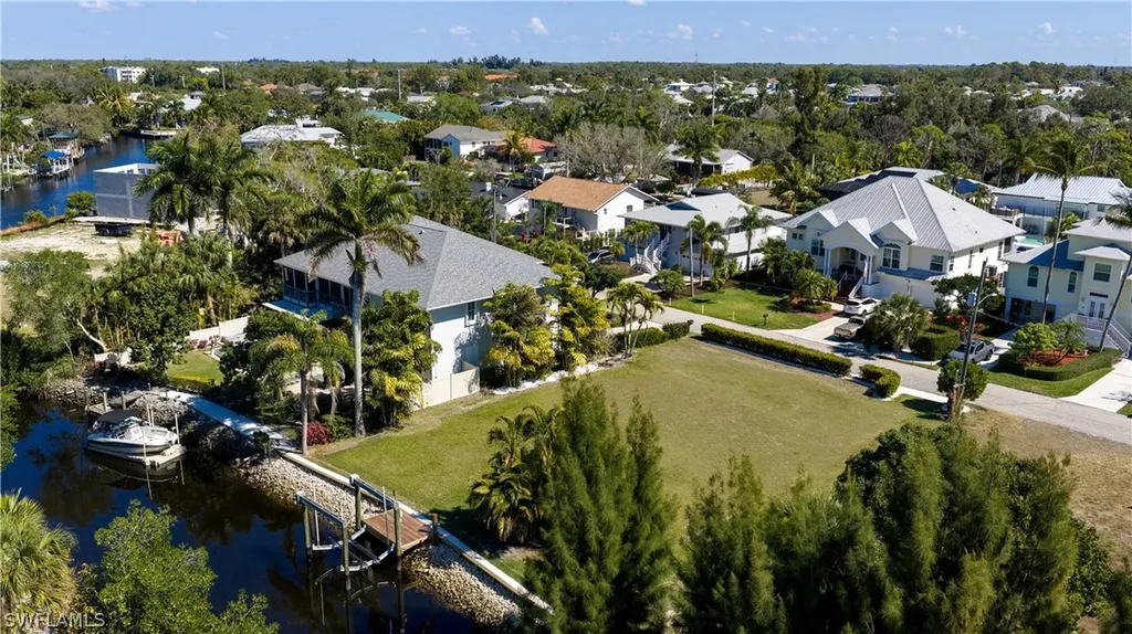 27257 Barbarosa Street Bonita Springs FL 34135