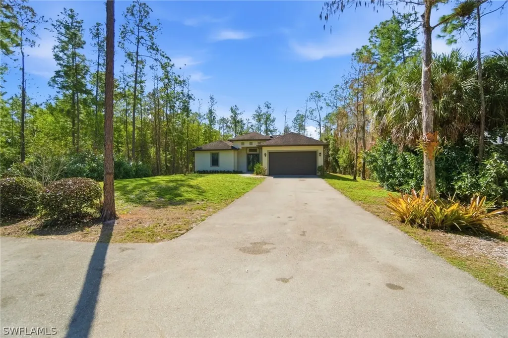 4380 2nd Avenue NE Naples FL 34120