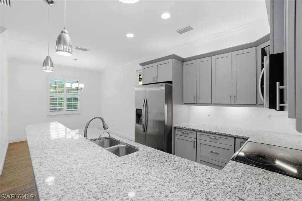 4380 2nd Avenue NE Naples FL 34120
