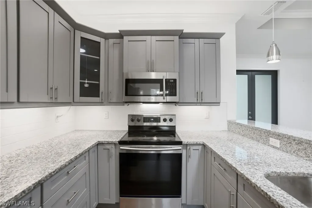 4380 2nd Avenue NE Naples FL 34120