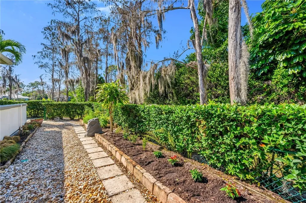 4356 Pond Apple Drive N Naples FL 34119