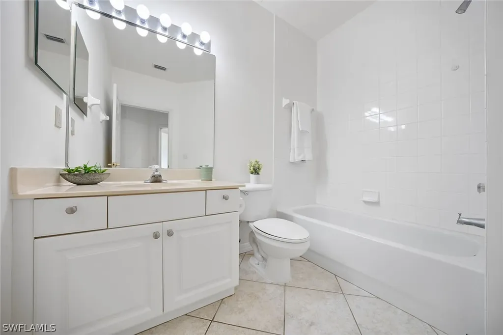 3471 Pointe Creek Court Bonita Springs FL 34134