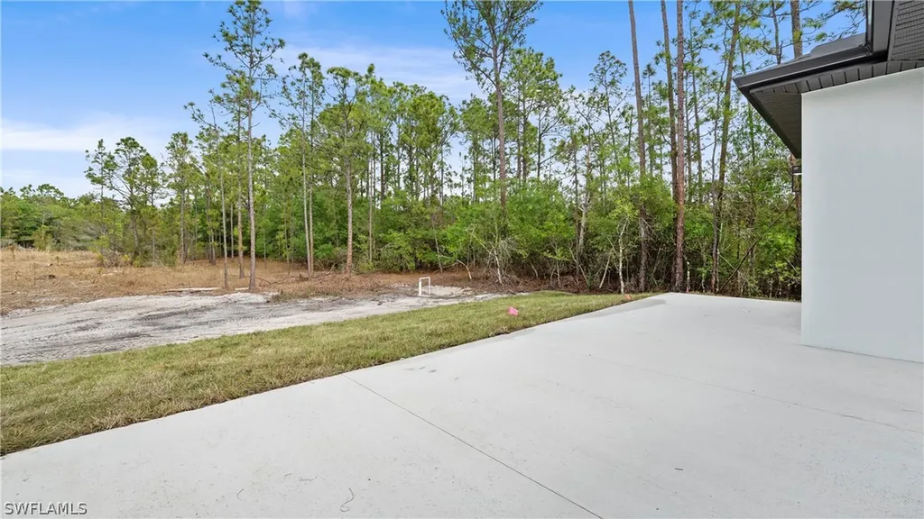 3335 66th Avenue NE Naples FL 34120