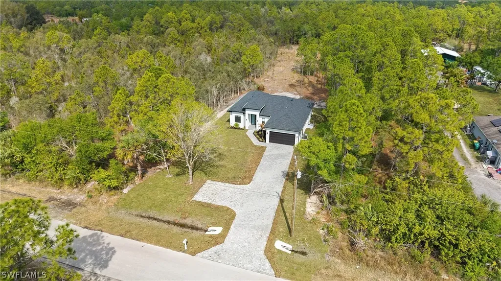 3335 66th Avenue NE Naples FL 34120