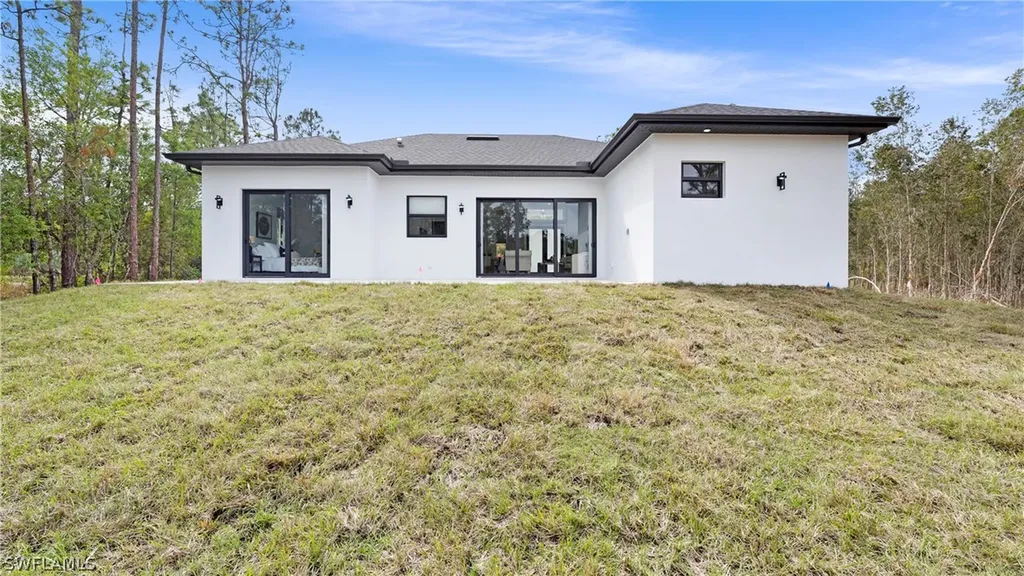3335 66th Avenue NE Naples FL 34120