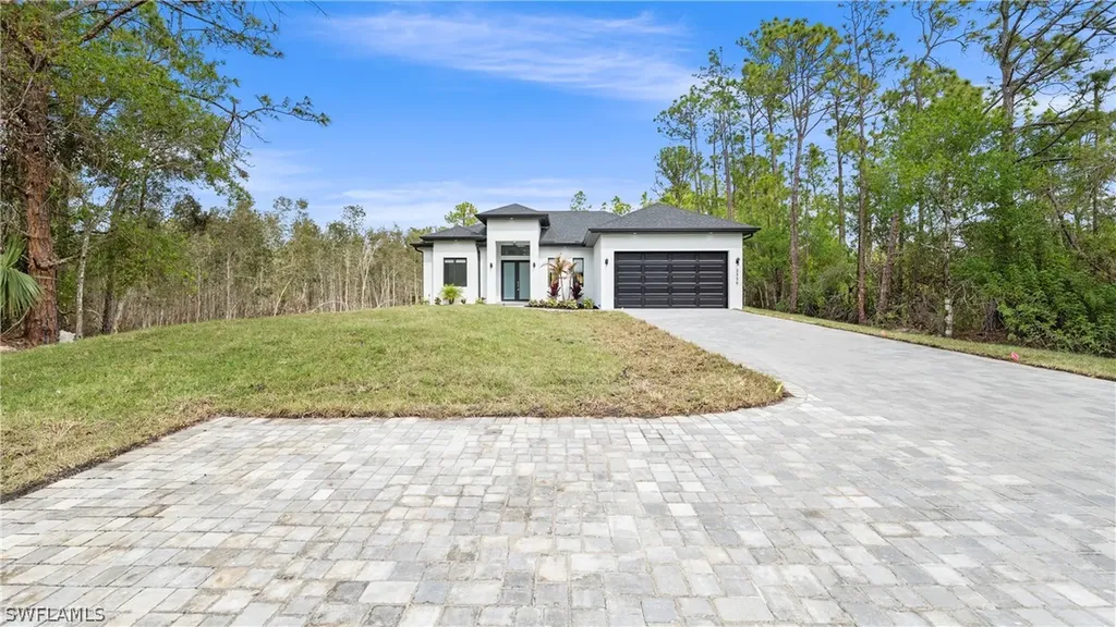 3335 66th Avenue NE Naples FL 34120