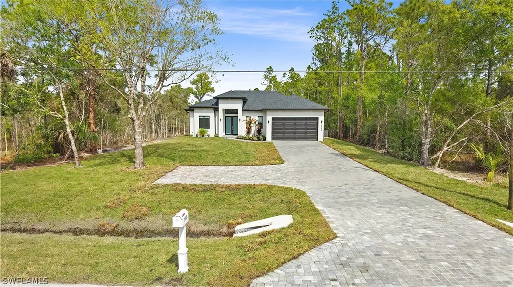 3335 66th Avenue NE Naples FL 34120
