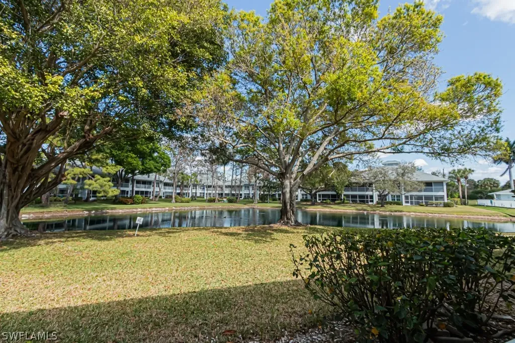 600 Misty Pines Circle Naples FL 34105