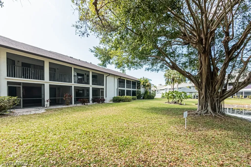600 Misty Pines Circle Naples FL 34105