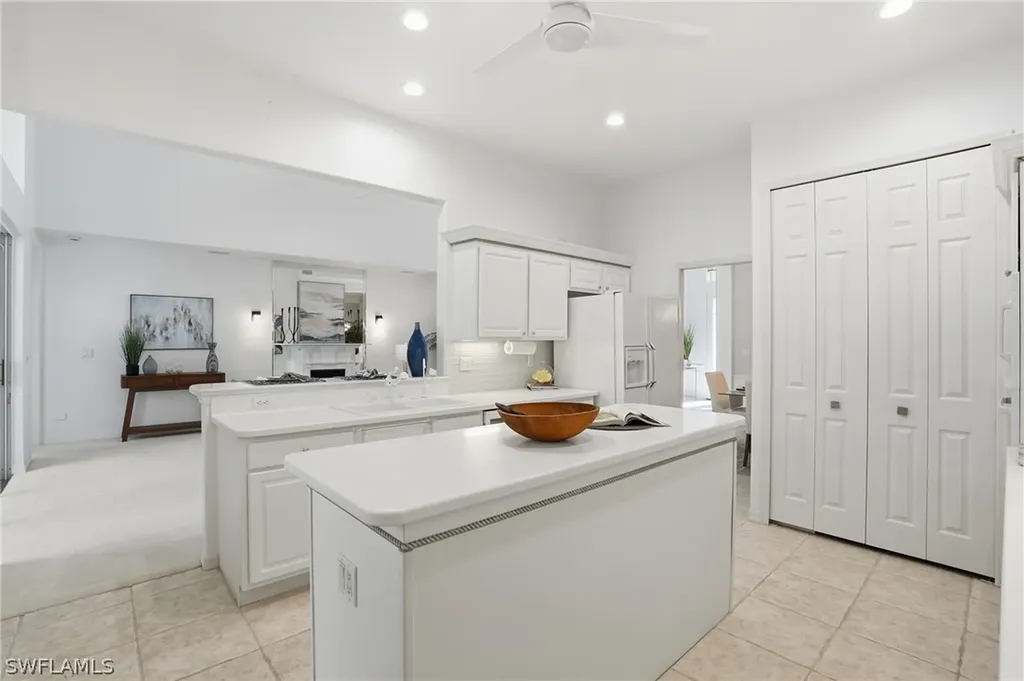 1737 Marsh Run Naples FL 34109