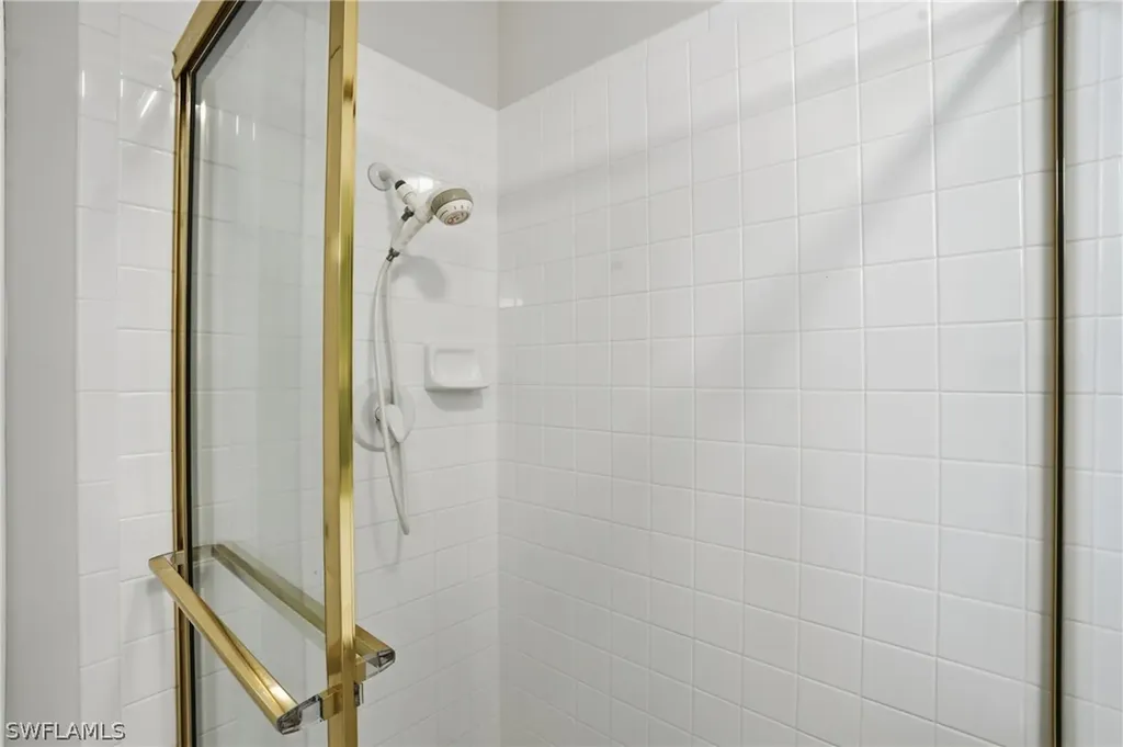 1737 Marsh Run Naples FL 34109