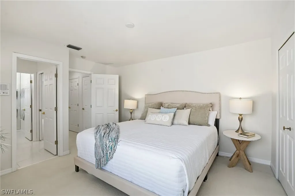 1737 Marsh Run Naples FL 34109