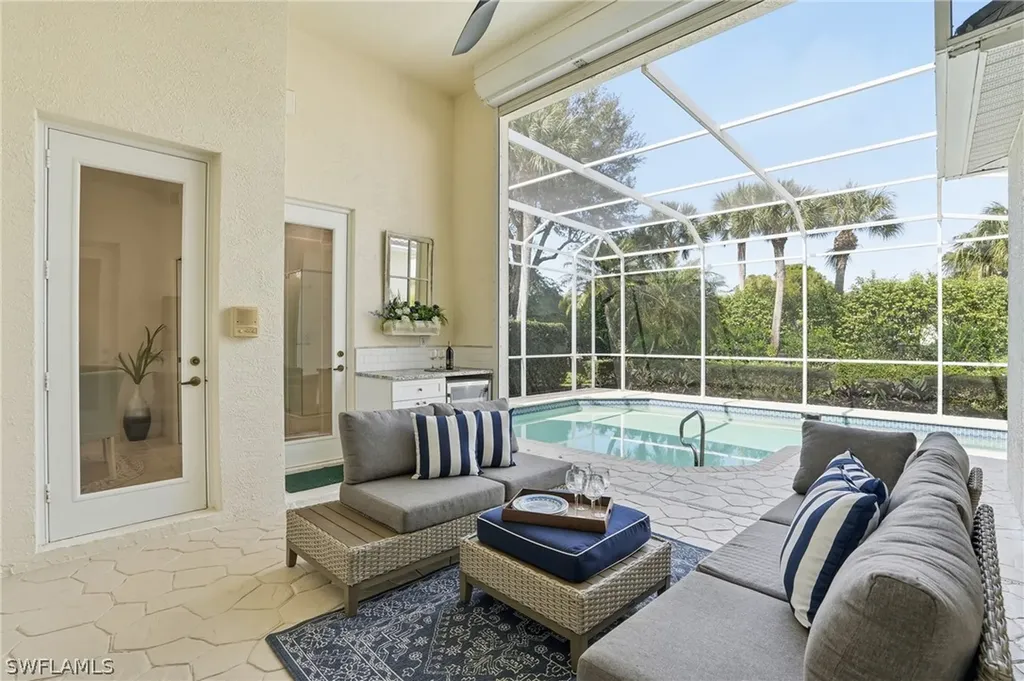 1737 Marsh Run Naples FL 34109