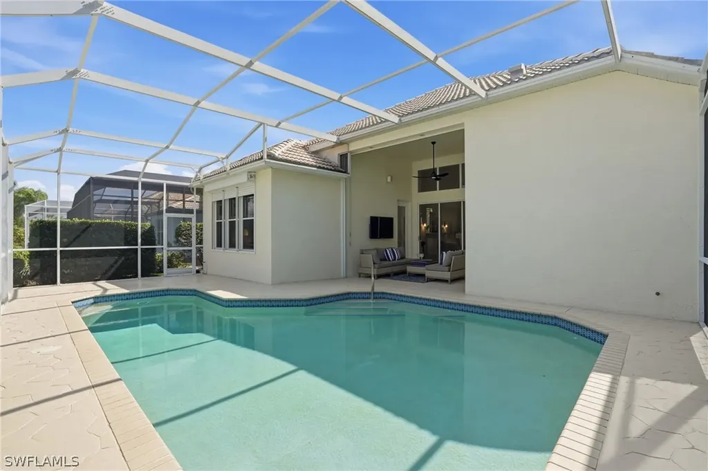 1737 Marsh Run Naples FL 34109